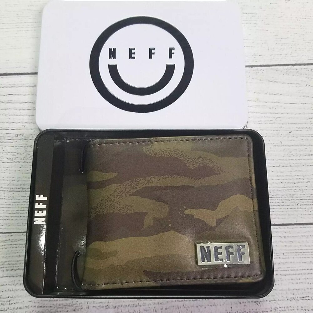 Neff Mens Camo Bifold Wallet